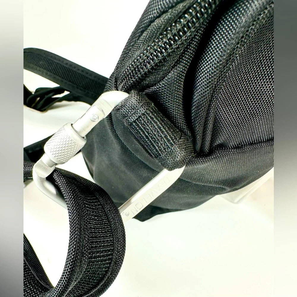Travelon Black Anti-Theft Small tour Crossbody bag